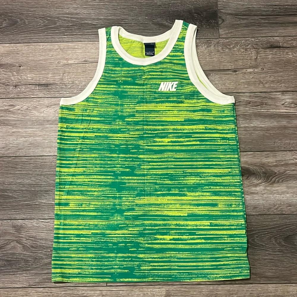 Men’s large NIKE tank